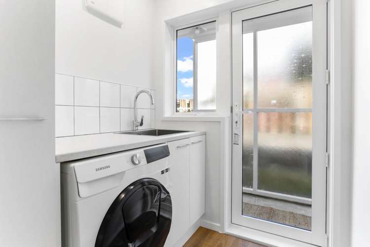 1/58 Meadway Sunnyhills_13