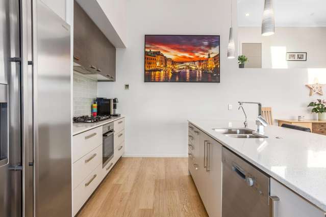 53 Endeavour Drive Whitby_4