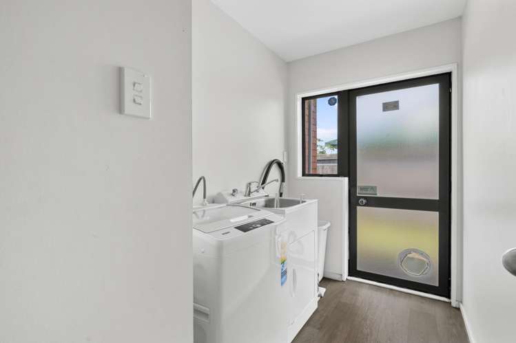 115 Carmen Road Hei Hei_9