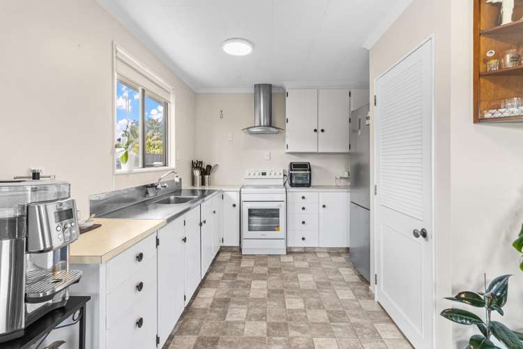 23A & 23B Stoke Street Westown_9