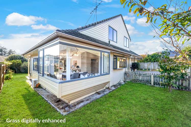 2/9 Bernie Edwards Place Botany Downs_13