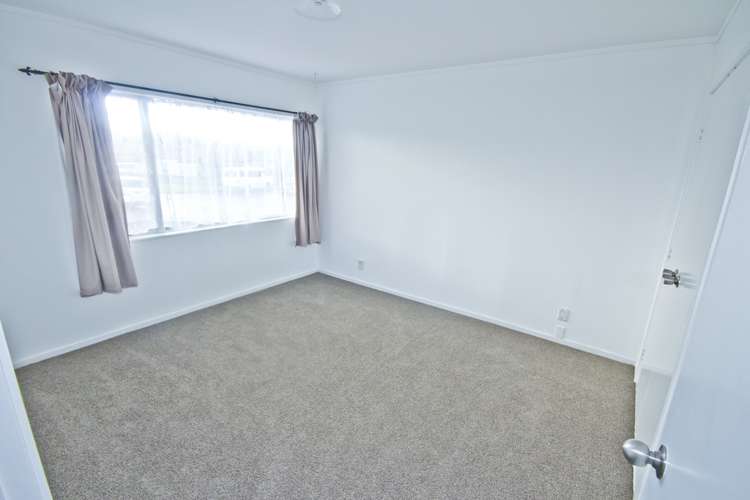 27 Selak Place Glen Eden_3