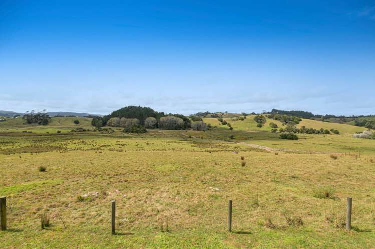 39 Inland Road Helensville_14