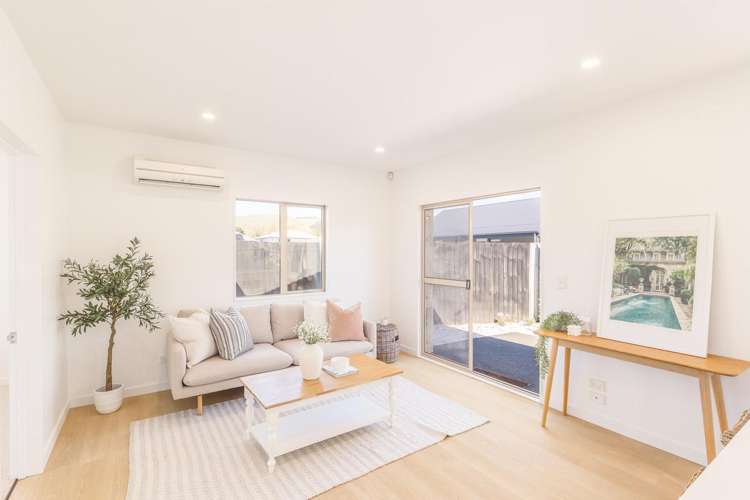 4/15 Derrett Place Saint Martins_1