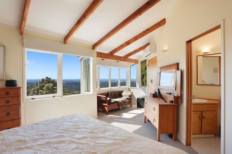 858 West Coast Road Waiatarua_16