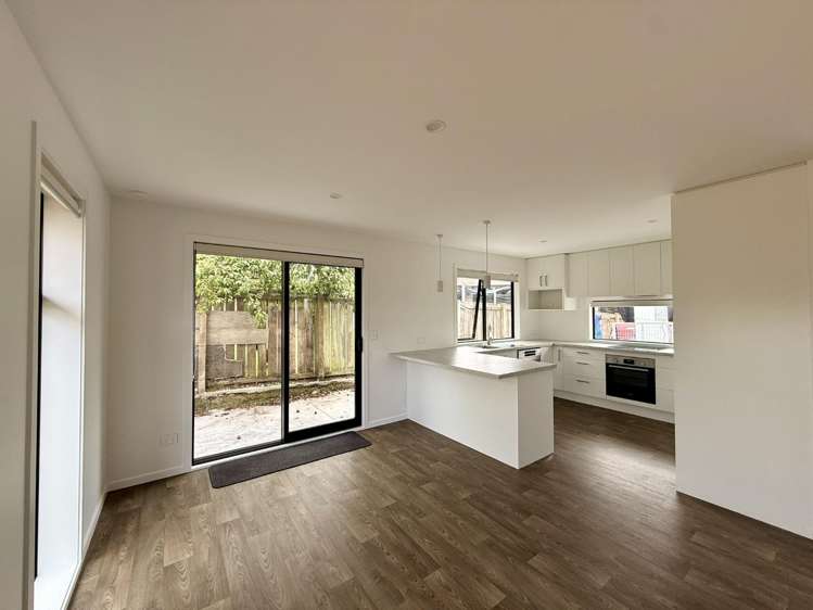 20B Tawa Street 11201_2