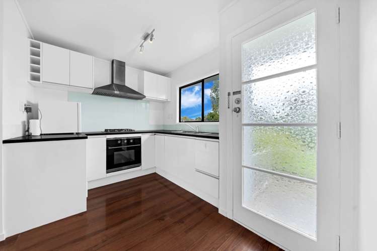 26 Lambrown Drive Totara Vale_7