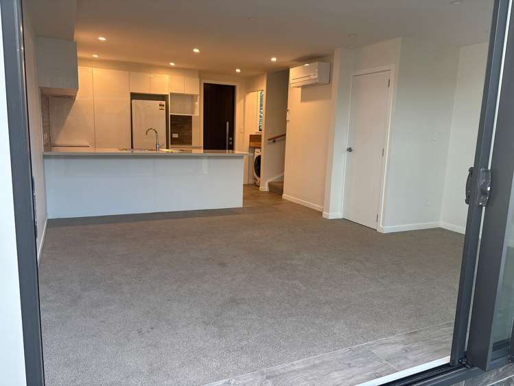 2/21 Tireti Road Titahi Bay_2