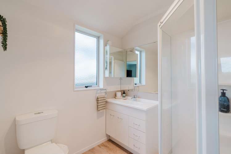 1 Ruske Place Grandview Heights_17