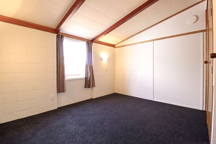 37 Guy Street Dannevirke_11