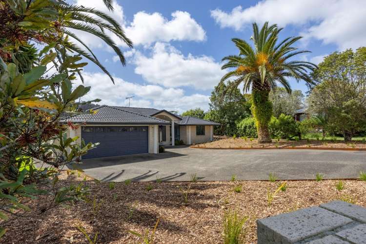 14 Applemoors Way Riverhead_1