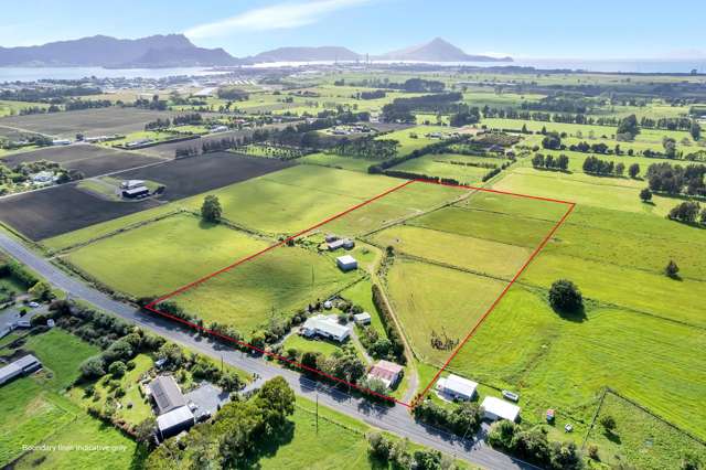 Charming Lifestyle Property with Endless Potential – 10 Acres by the Sea