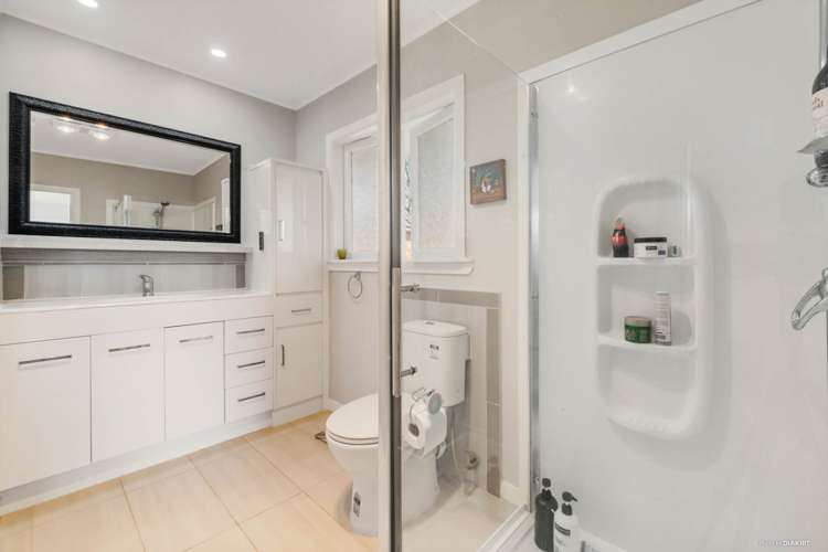 13 Clark Road Pahurehure_8