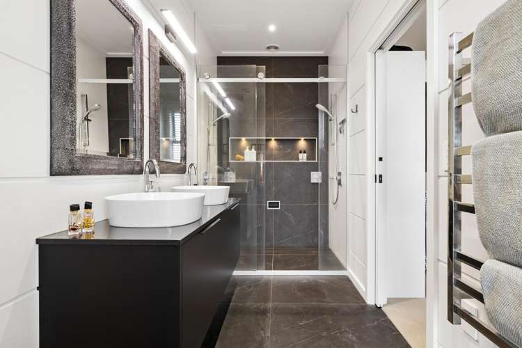 328 Upper Queen Street Pukekohe_23