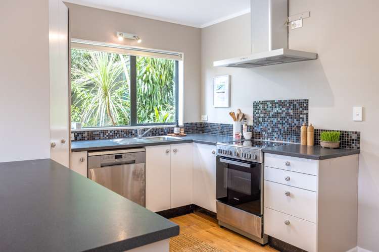 25a Pacific Parade Surfdale_6