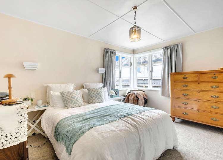 37 Main Road Titahi Bay_13