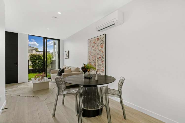 3/17 Huia Road_2