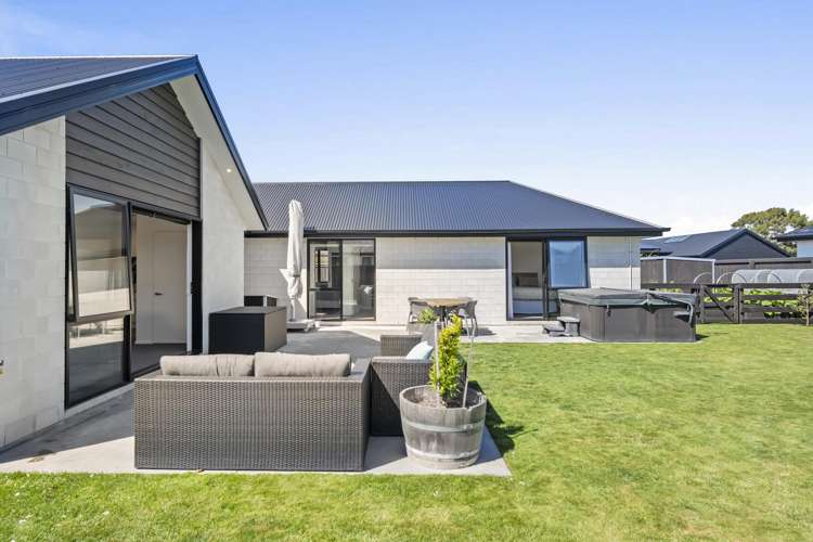 17 Vitalia Crescent Lincoln_27