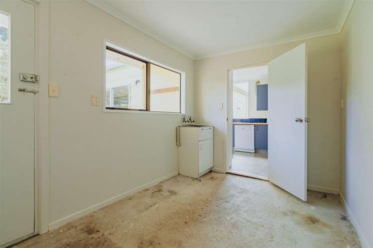 8 Armstrong Street Balclutha_18