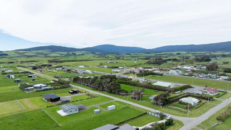 5 Surrey Street Orepuki_22