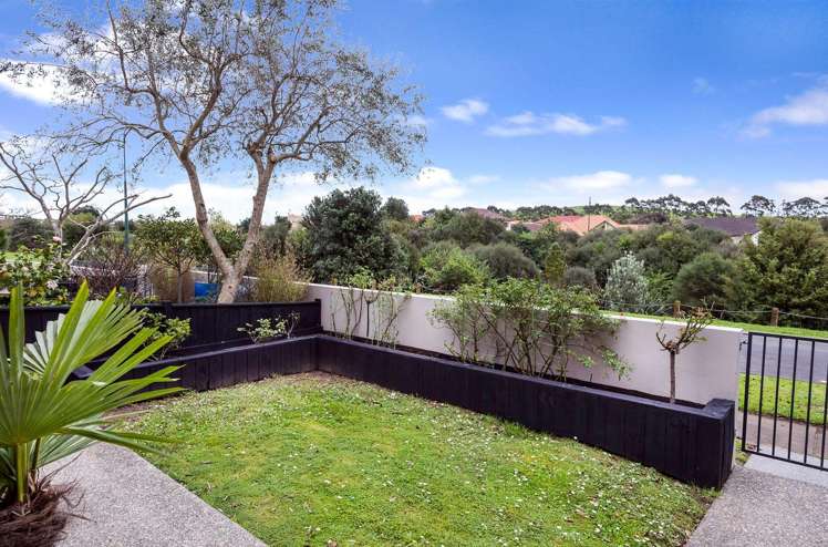 2/27 Kellaway Drive East Tamaki_1