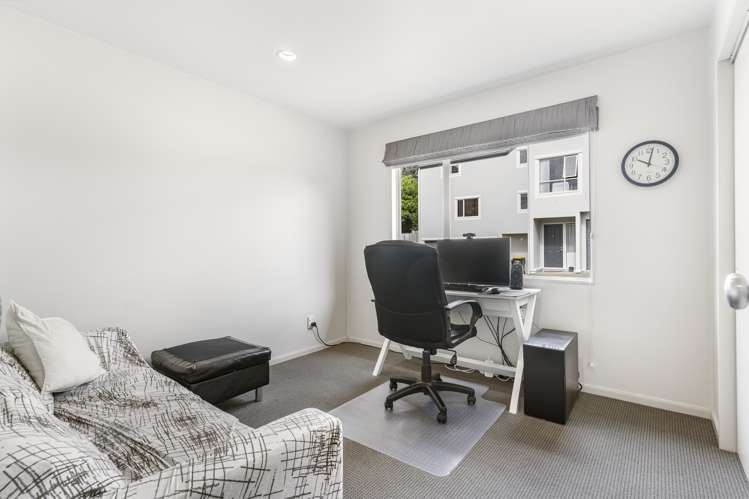 8/57 Gladstone Road Northcote_17