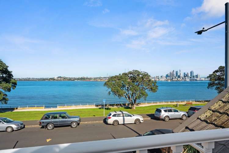 29 Queens Parade Devonport_32