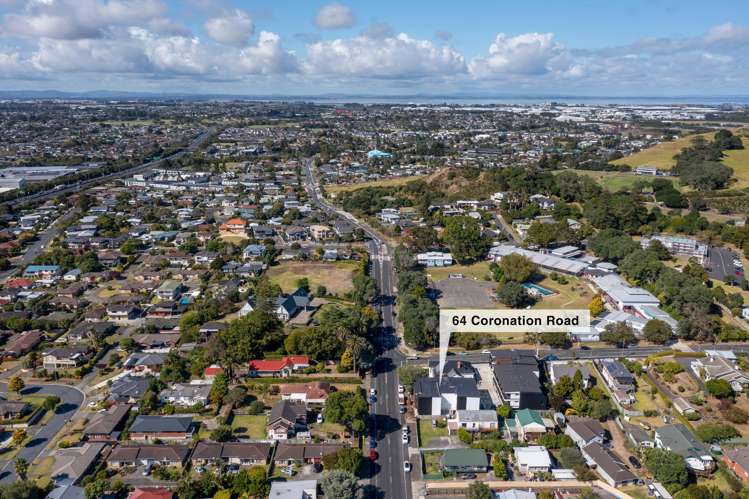 A+B/64 Coronation Road Mangere Bridge_10