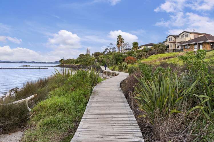 54 Spinnaker Drive Te Atatu Peninsula_24