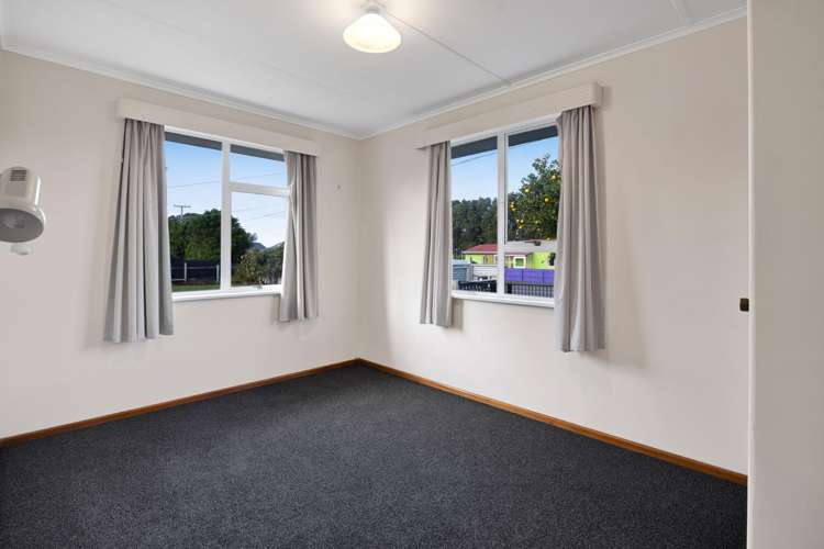 17 Karaka Street Hawera_12