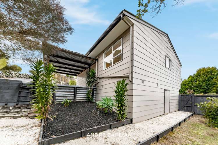 2/155 Oaktree Avenue Browns Bay_12