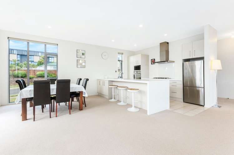 14 Ashwood Street Woodridge_8