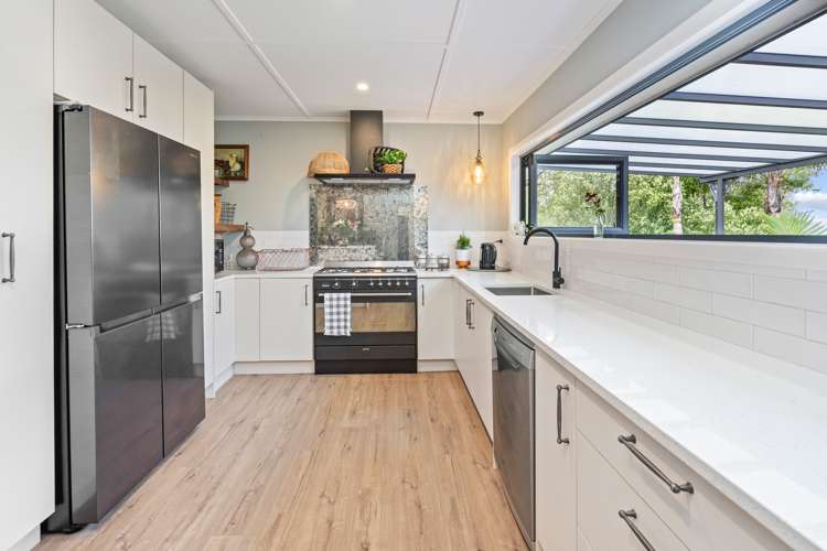 429 State Highway 1 Otaika_14