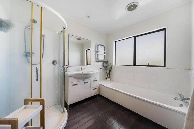 21 Rushgreen Avenue Pahurehure_15