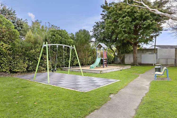 4 Orr Crescent Hutt Central_14