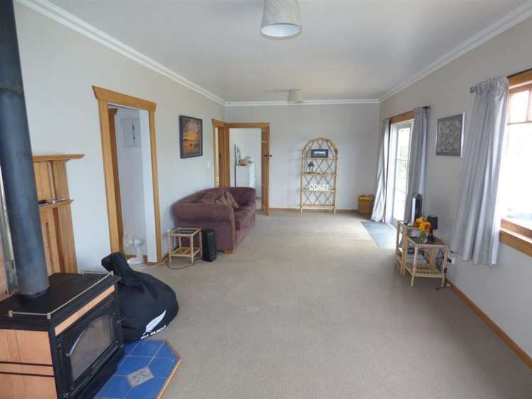 1233 Te Waitere Road Taharoa_10