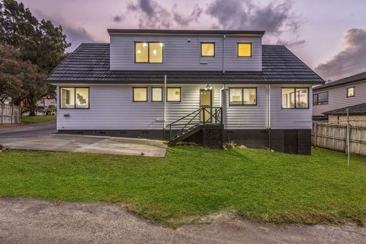 8a Landseer Place Blockhouse Bay_18