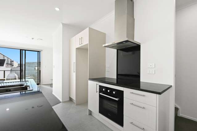 1/13 Vialou Street Hamilton Central_2