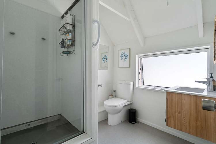 115 Sunshine Avenue Karori_11