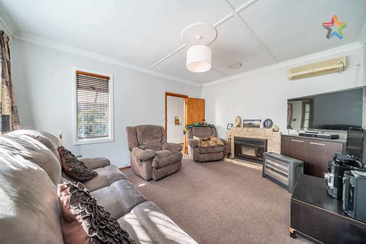 88 Main Road Wainuiomata_5