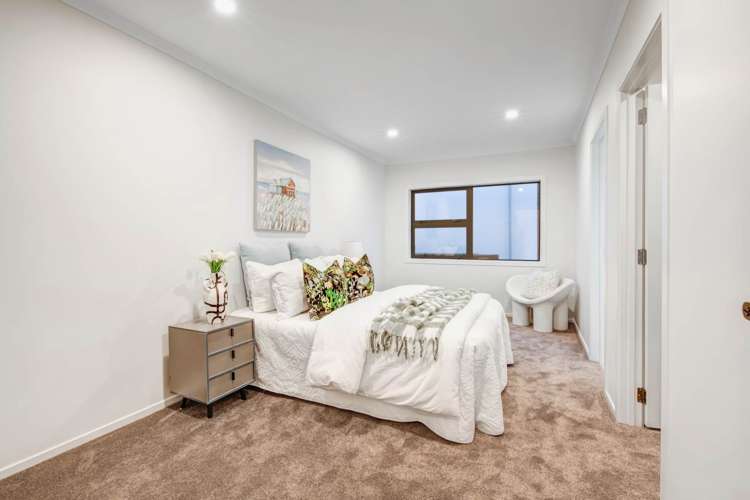 31 Churchill Road Murrays Bay_29