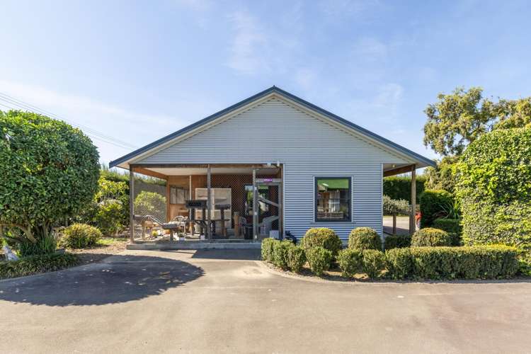 37 Grassmere Road Meeanee_1