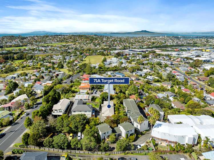 71a Target Road Totara Vale_1