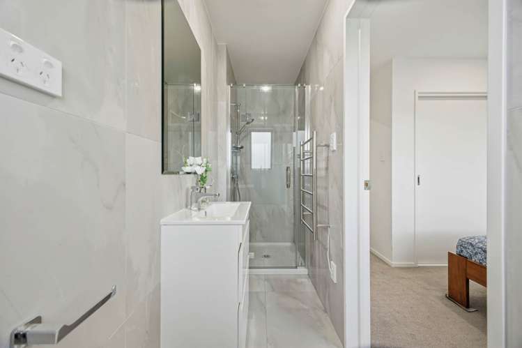 33A Crestview Rise Papakura_13