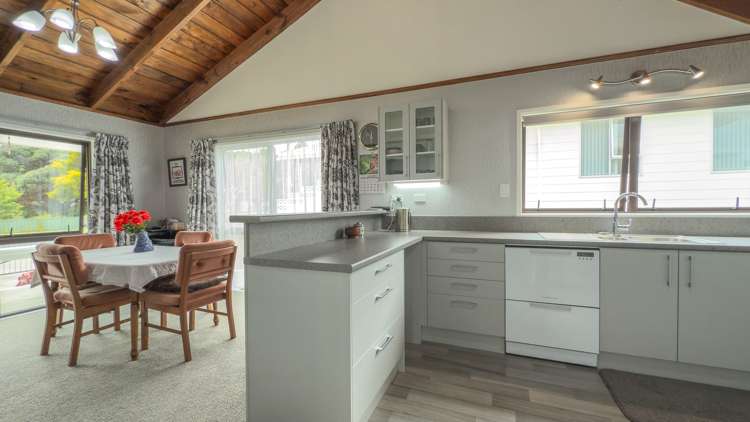 7 West Crescent Te Puru_7