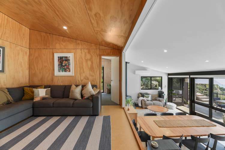 2515 Kenepuru Road Kenepuru Sounds_36