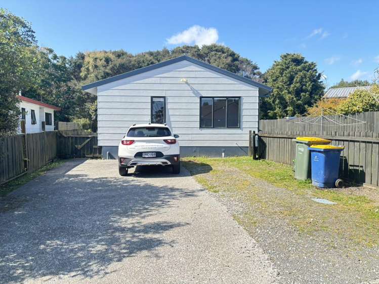 77 Meadowvale Rise Titirangi_0