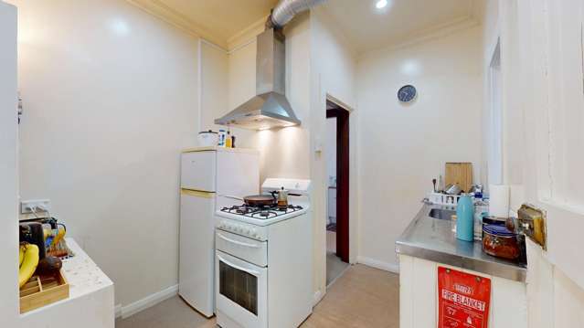 2/21 Essex Street 1251_3