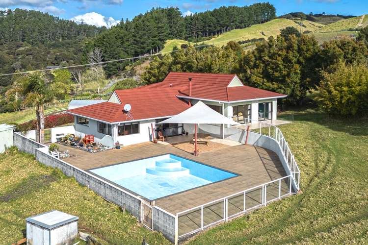 1614 Manaia Road_5
