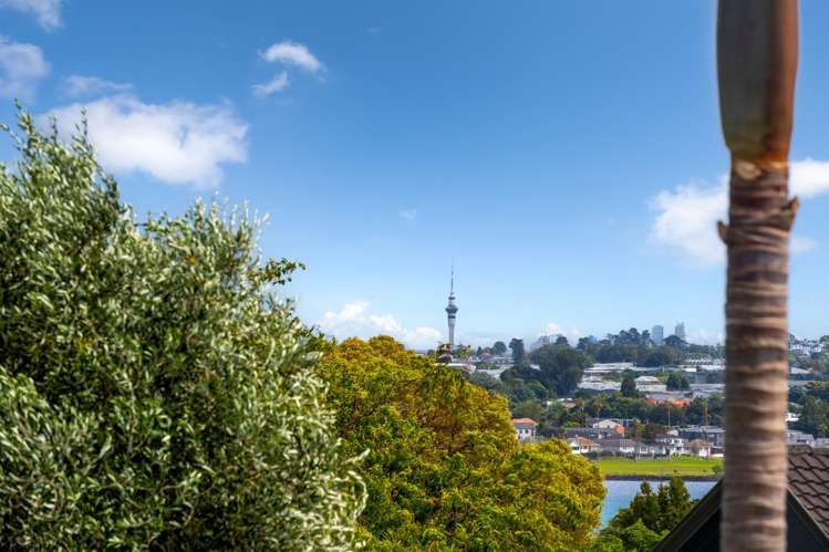 22 Andrea Place Sunnyhills_3